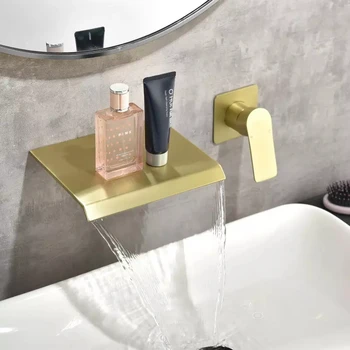 Tek kolu soğuk sıcak su batarya musluk duvara monte şelale banyo lavabo musluğu, Yüksek Kalite Moda Tasarımı
