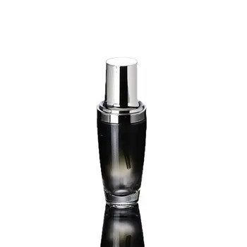 Serum/losyon/emülsiyon/fondöten Kozmetik Ambalajı için gümüş pompalı 30ML siyah cam şişe