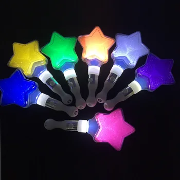 6 adet / grup Yaratıcı Yanıp Sönen Sopa Pentagram Parlayan Sopa LED Aydınlatma Çocuk Oyuncakları Doğum Günü Konser kulübü Glow Parti Malzemeleri